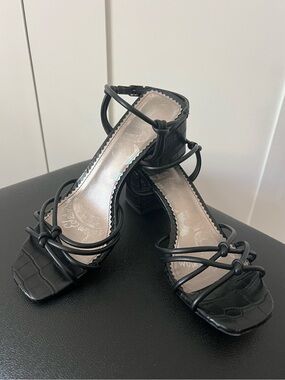 Circus by Sam Edelman Black Strappy Square-Toe Block Heel Sandals Croc Size 7